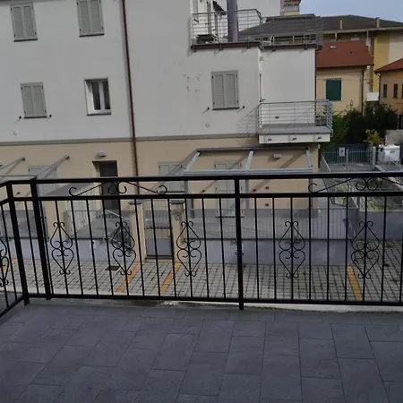 Happy House Diano Marina